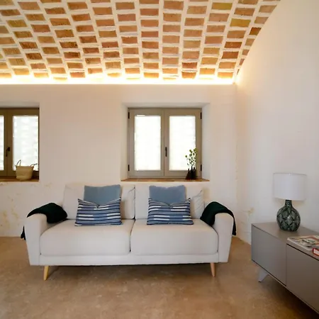 Casa Rosa Del Port Holiday home *